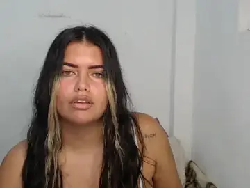Stripchat Best Webcam of sweetkitty_16