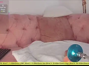 Stripchat Watch Live Sex Cams of Kassandra_xxx