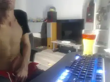 Stripchat Sex Cam of LoyalDoggie