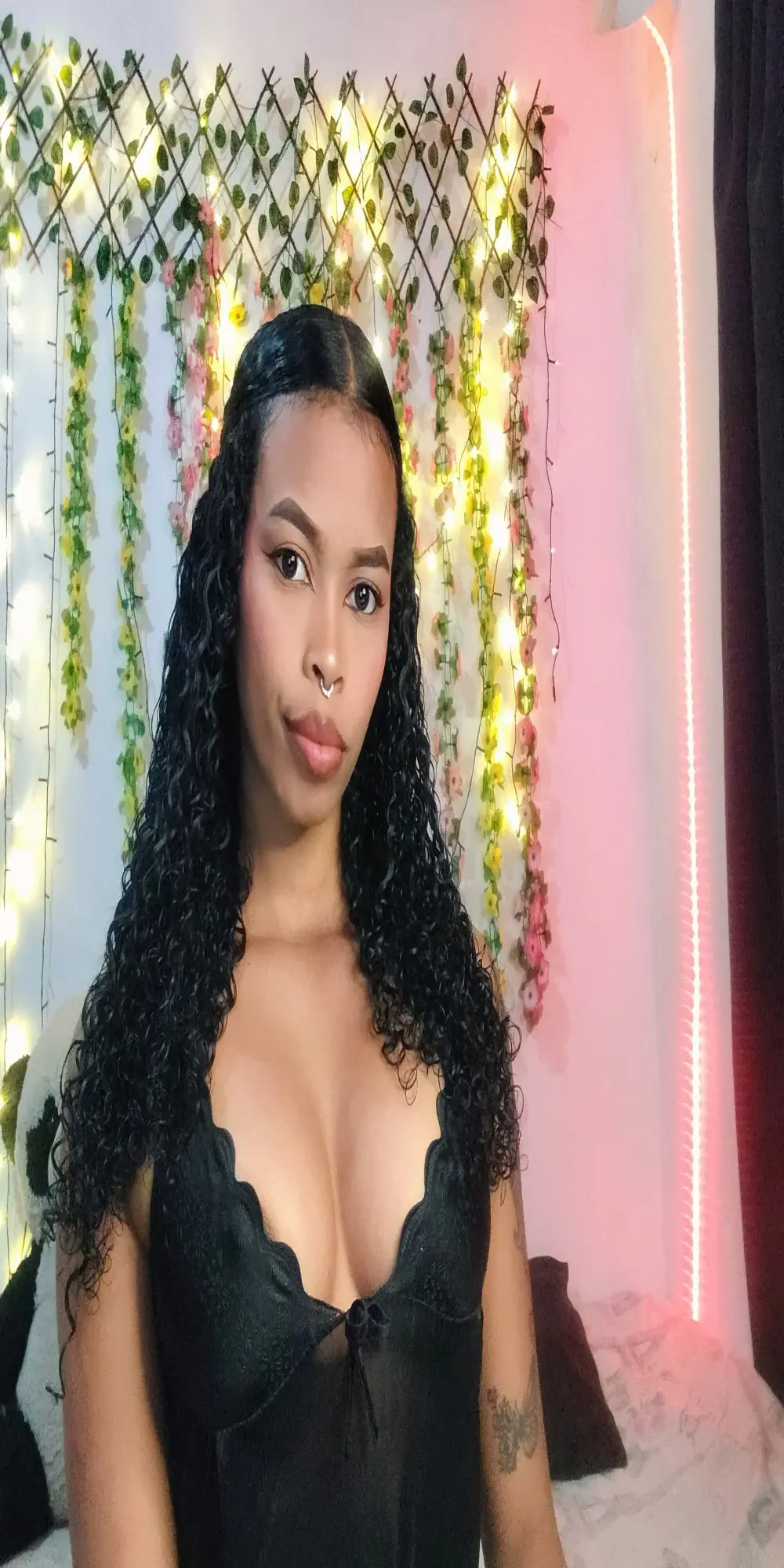 shenna_brunette