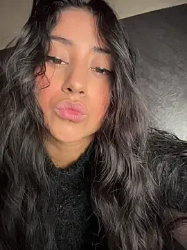 Stripchat Free Live Porn of Valentinne_z