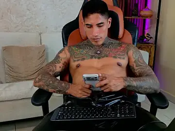 Stripchat Watch Live Sex Cams of AdanReilly
