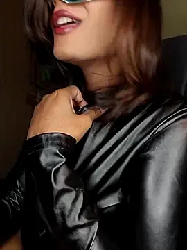Stripchat Free Porn Cam of Queenniaa