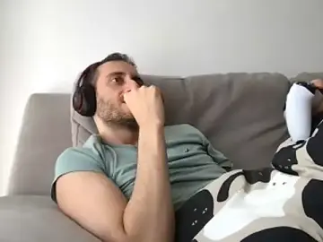 Stripchat Watch Live Sex Cams of LukaShyGuy