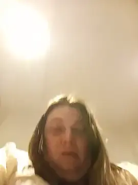 Stripchat Sex Cam of HotHornyEmmaX