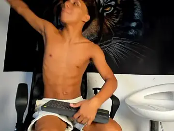 Stripchat Sex Chat of tyler_twink_boy
