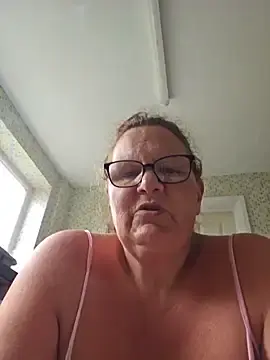 Stripchat Sex Cam of MissQueenBeex