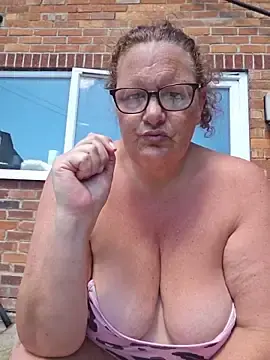 Stripchat Watch Live Sex Cams of MissQueenBeex