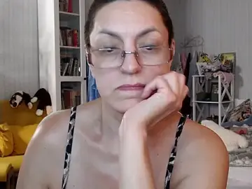 Stripchat Adult Webcam of BloomingAllure