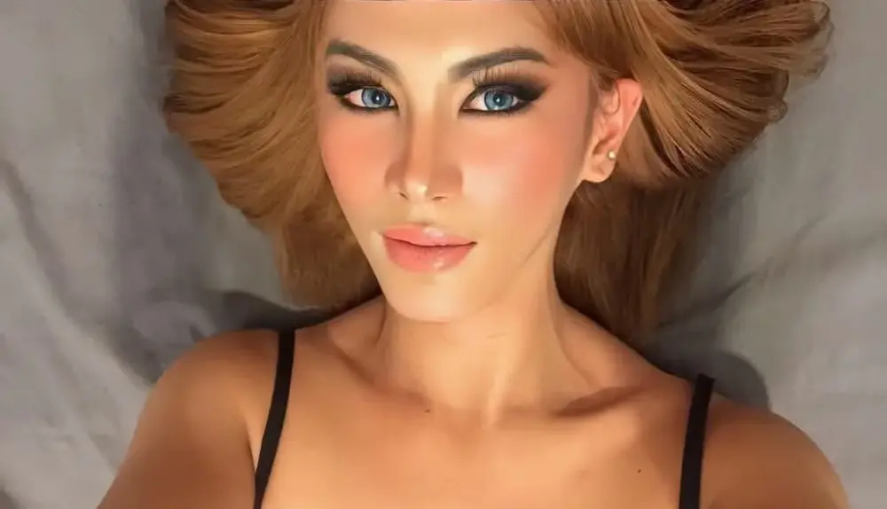 Estella_Hilton