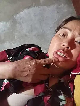 Stripchat Live Sex Cam of Yellow-pink