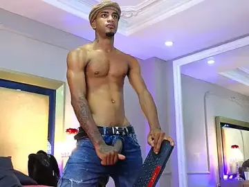Stripchat Best live sex cam show of AaronCruz_