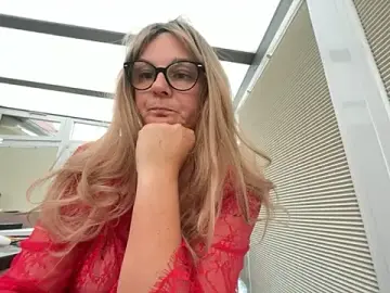 Stripchat Adult Webcam of DirtyMarie80