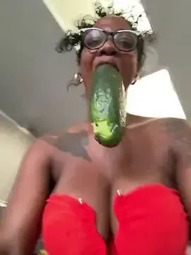Stripchat Free Live Porn of Bustykeyla