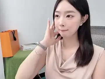 Stripchat Live Sex Cam of Yoyo33355