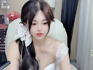 Stripchat Free Porn Cam of CeeKie