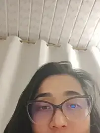 Stripchat Live Sex Cam of Elowyn