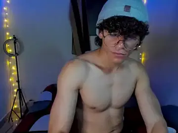 Stripchat Watch Live Sex Cams of tom_bluees10