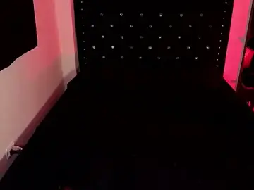 Stripchat Live Sex of MiaTenebra