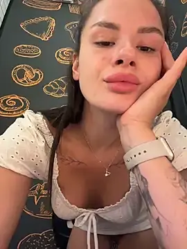 Stripchat Free Live Porn of MiraReach