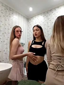 Stripchat Best live sex cam show of caressyourself