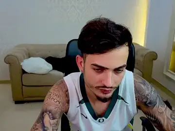 Stripchat Free Porn Cam of BrandonTate