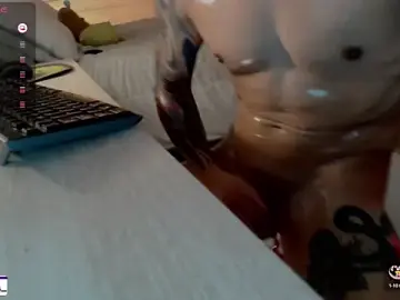 Stripchat Free Live Porn of ivaaaan_