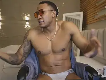 Stripchat Free Live Porn of Logan_Varela