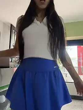 Stripchat Live Sex of LittleDoll___