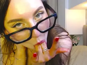 Stripchat Live Sex Cam of LuxeK1tt3n