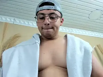 Stripchat Sex Cam of MarceeloMoretti