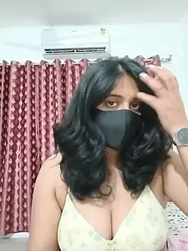 Stripchat Adult Video Chat of Cute-Maanvi