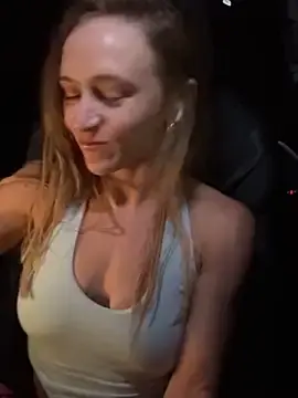 Stripchat Best live sex cam show of lunagirl13