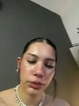 Stripchat Free Live Porn of LoraShines