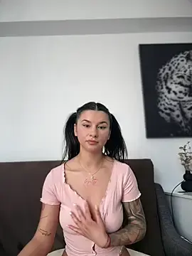 Stripchat Watch Live Sex Cams of DramaQueen__