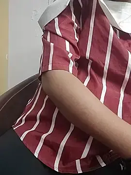 Stripchat Free Live Porn of Ruhi_07