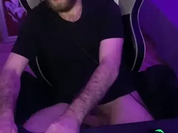 Stripchat Live Sex Cam of wild_hunt