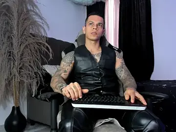 Stripchat Adult Video Chat of Aron_Dark
