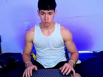 Stripchat Free Porn Cam of Luke_Muscle