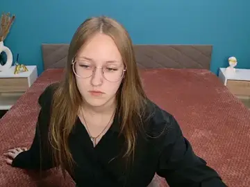 Stripchat Sex Cam of Calista_Everleig