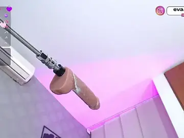 Stripchat Free Porn Cam of eva_cuper