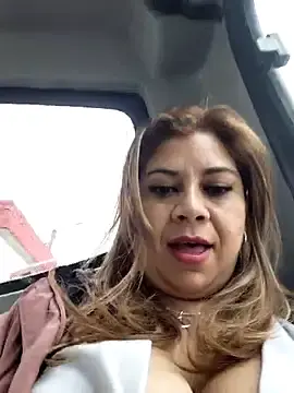 Stripchat Sex Cam of Laura-Hernandez