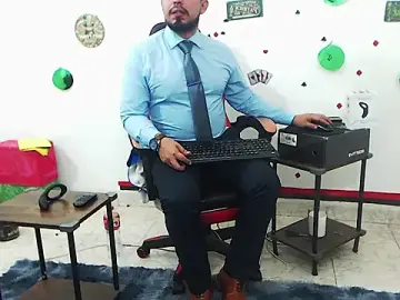 Stripchat Free Live Porn of KalethBigDick