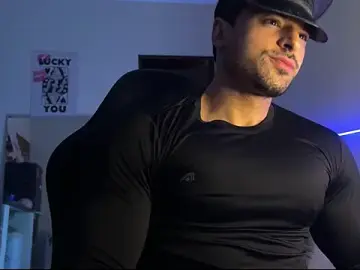 Stripchat Free Porn Cam of Lucasfit24