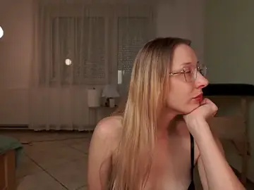 Stripchat Sex Cam of foxeslovefoxes