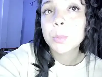 Stripchat Nude Webcam of linzeysmith4