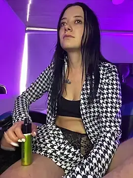 Stripchat Adult Webcam of Isabella_21x