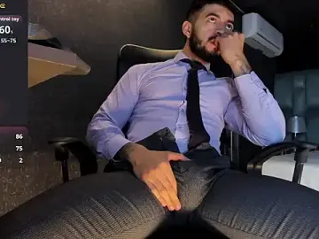 Stripchat Free Porn Cam of MarkWalker__