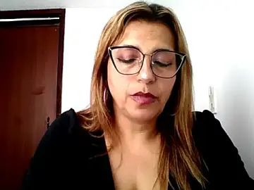 Stripchat Watch Live Sex Cams of RossanaLionheart