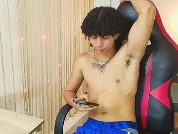 Stripchat Nude Webcam of kim_curlyy